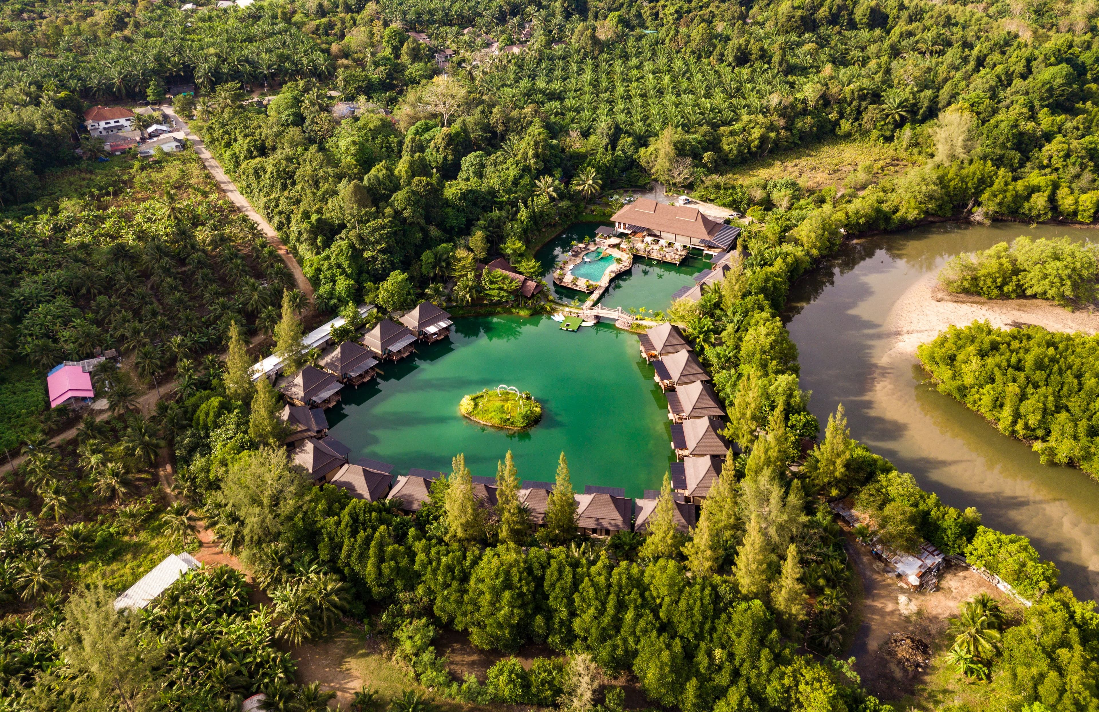 Dee Divine Thailand Luxury Villa